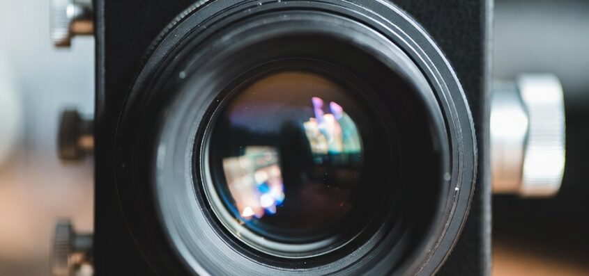 光デバイス関連株とは？AI・データセンター時代に需要が急拡大する光半導体技術