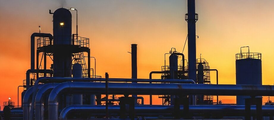 石油化学（ナフサ・エチレン）関連株とは？基礎素材産業として注目される理由